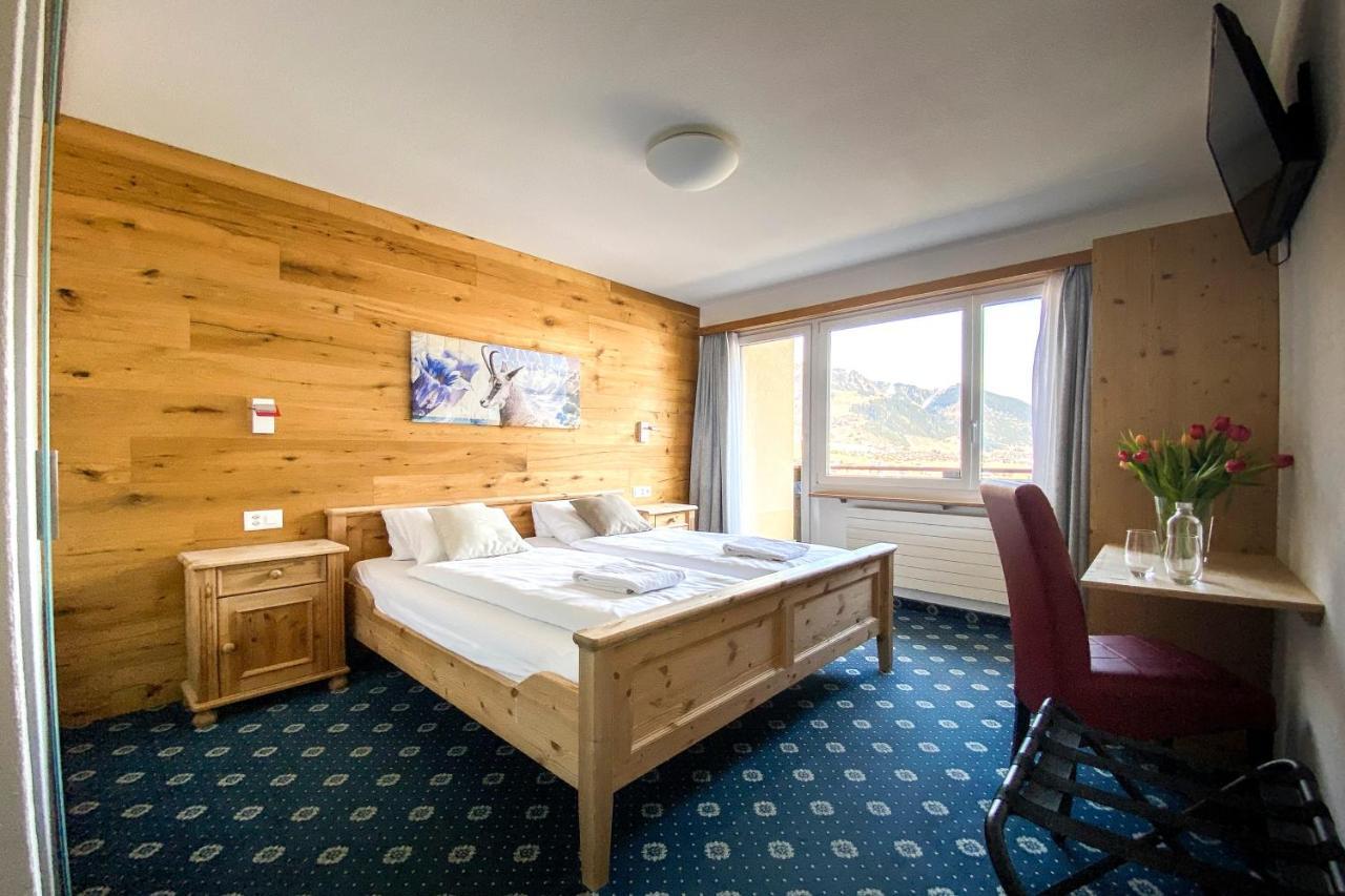 Cresta Sedrun Hotel Bagian luar foto