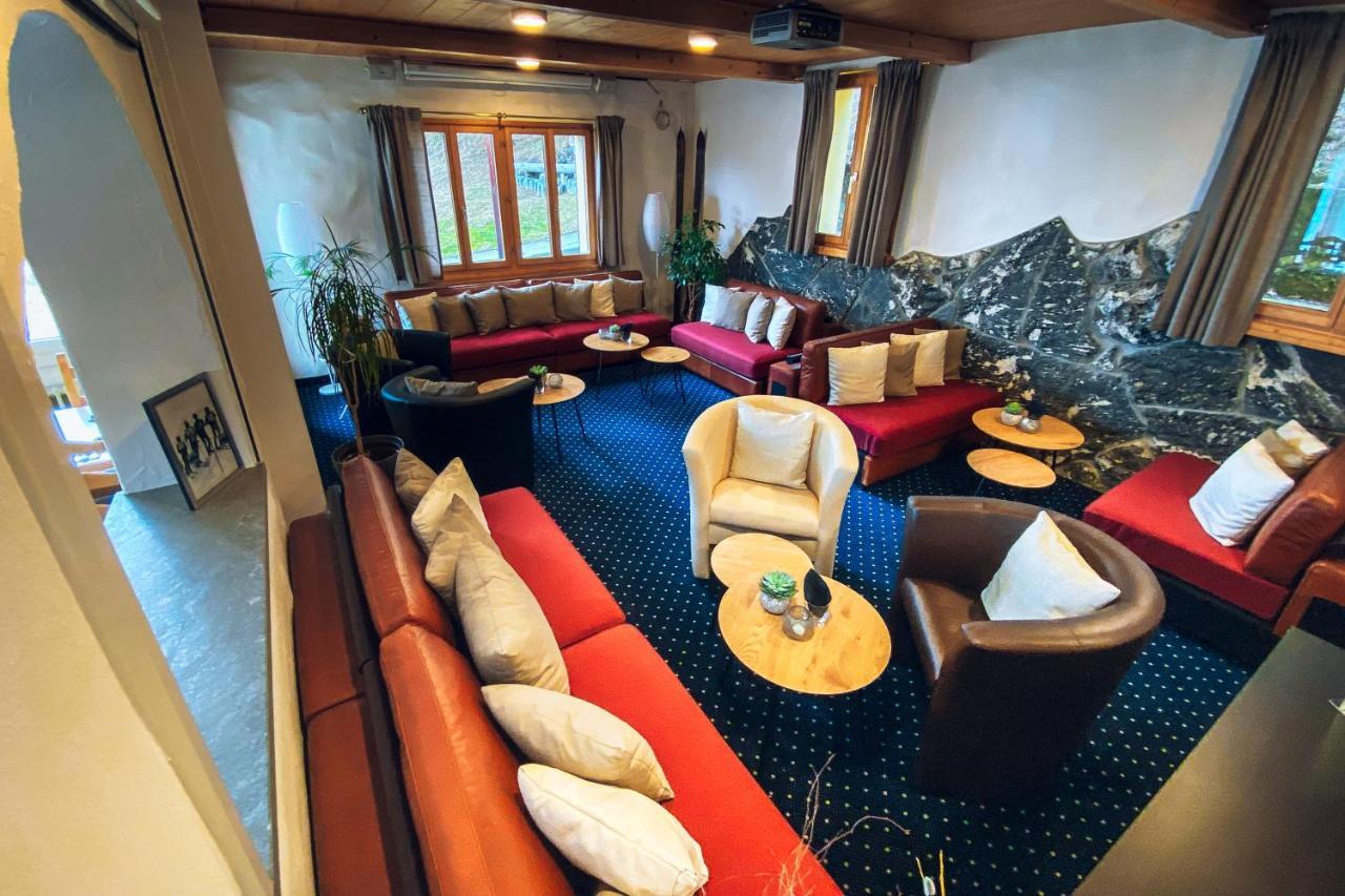 Cresta Sedrun Hotel Bagian luar foto