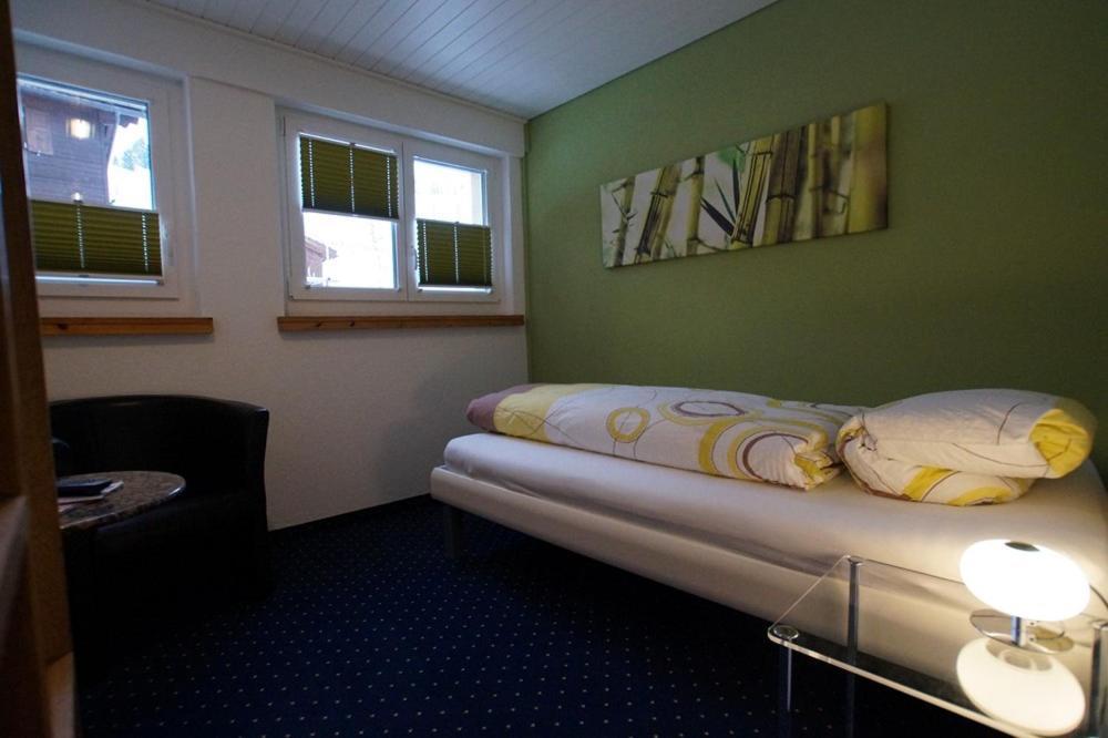 Cresta Sedrun Hotel Bagian luar foto